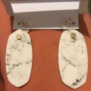 Kendra Scott Jewelry - Kendra Scott Aragon Drop Earrings NWT Kendra Scott Jewelry - Kendra Scott Aragon Drop Earrings NWT